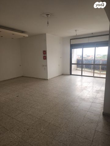 דירה, משה פורר 12, היובל, שרונה, רחובות