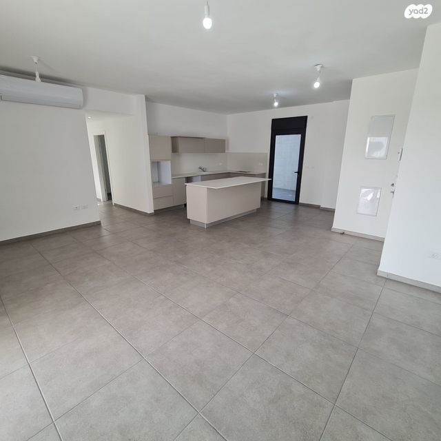 דירה, דגן 6, עמירם, פרדס חנה כרכור