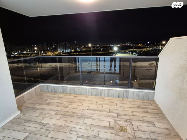 דירה, דרך ארץ 104, שאר העיר, חריש