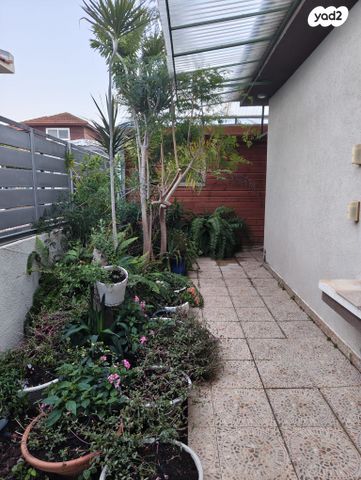 יחידת דיור, האלה 1, בית עזרא, בית עזרא