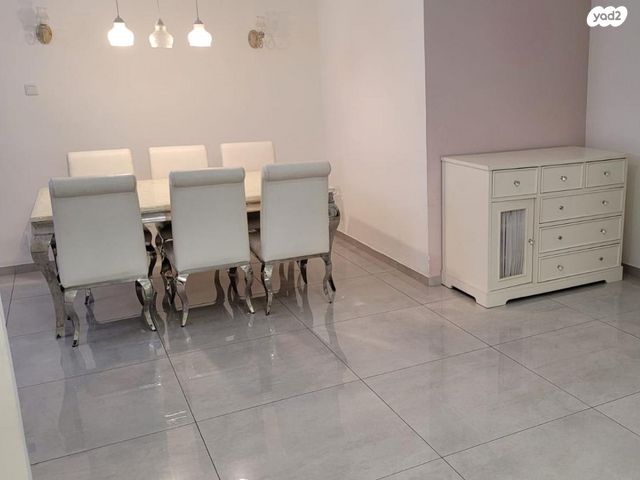 דירה, שדרות הנשיא וייצמן 17, רח' הנשיא צפון, חדרה