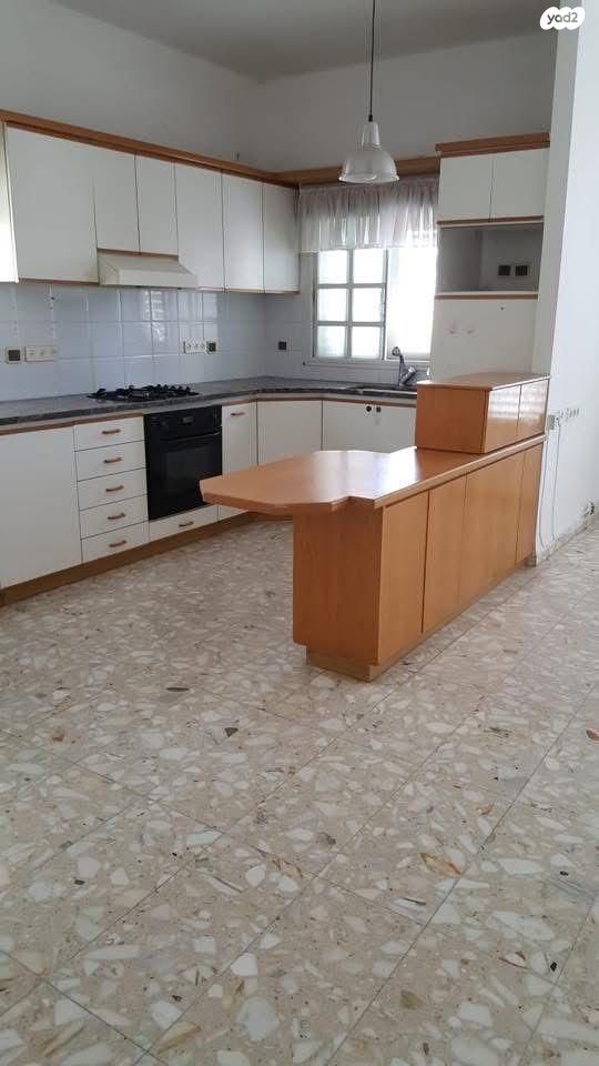 דירה, נחמיה 16, נווה שאנן, חיפה