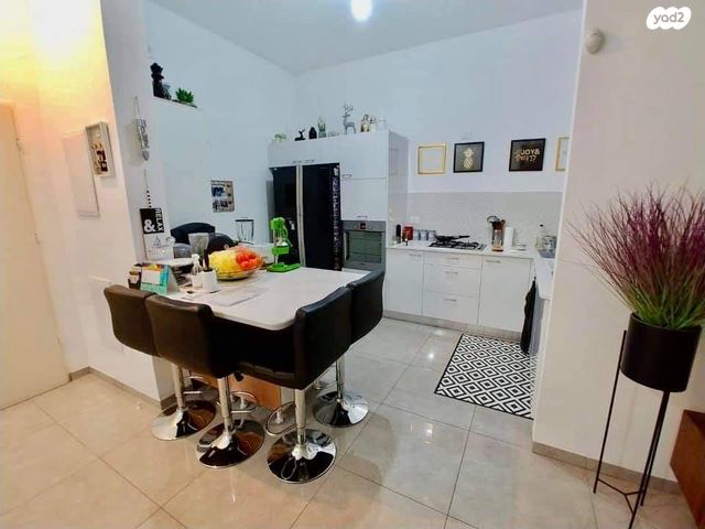 דירת גן, אלמוג 10, גלי כרמל, טירת כרמל