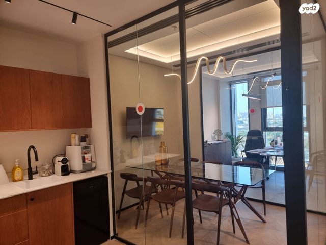 משרדים, שדרות טום לנטוס 6, קרית השרון, נתניה