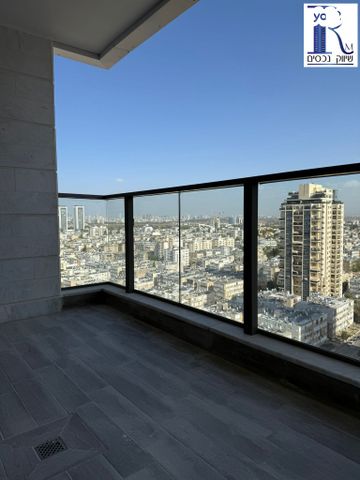 דירה, יעקב פיכמן, קרית אילון, חולון