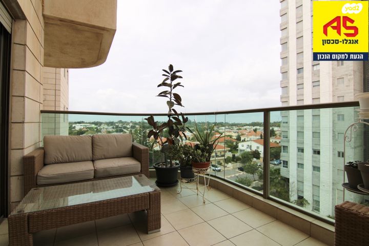 דירה, ישורון, הוד השרון