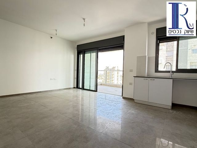 דירה, יעקב פיכמן, קרית אילון, חולון