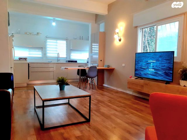 דירה, שדרות וינגייט 4, הדר עליון, חיפה