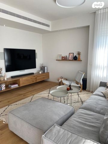 גג/ פנטהאוז, מויאל, גני צהלה, רמות צהלה, תל אביב יפו