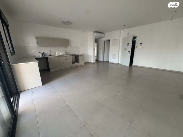 דירה, אור ים, אור עקיבא