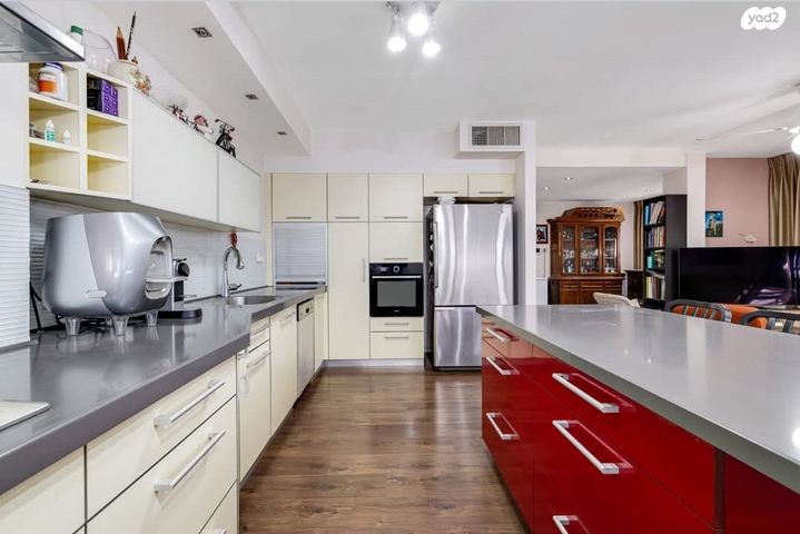 דירת גן, אבשלום 5, נאות יהודית ונווה ארזים, חולון