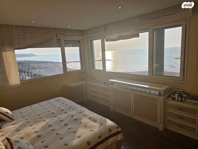 דירה, רציף הרברט סמואל, כרם התימנים, תל אביב יפו