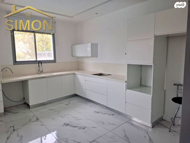 בית פרטי/ קוטג', פייר קניג 14, נוף הטיילת, נתניה