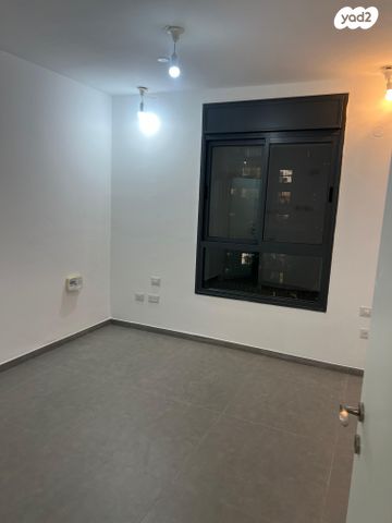 דירה, שדרות מנחם בגין, גבעת אולגה, חדרה