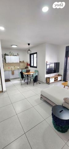 דירה, רועי קליין, קרית קריניצי, רמת גן