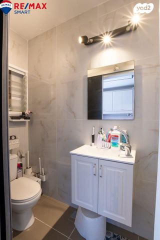 גג/ פנטהאוז, שבטי ישראל 26, מרכז העיר, סביניה, הוותיקה, קרית ביאליק