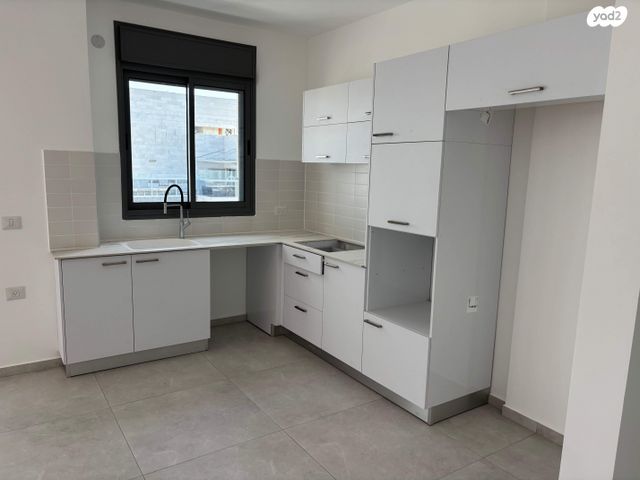 דירה, יעקב פיכמן 5, קרית אילון, חולון