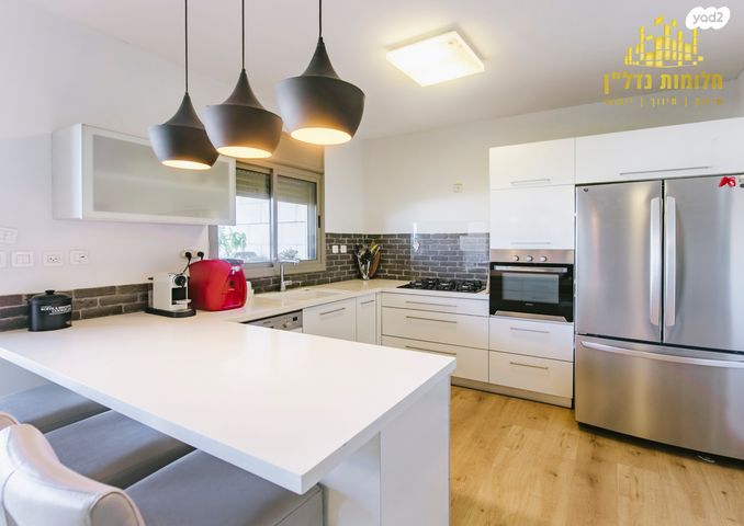 גג/ פנטהאוז, בן יהודה, מרכז, הרצליה