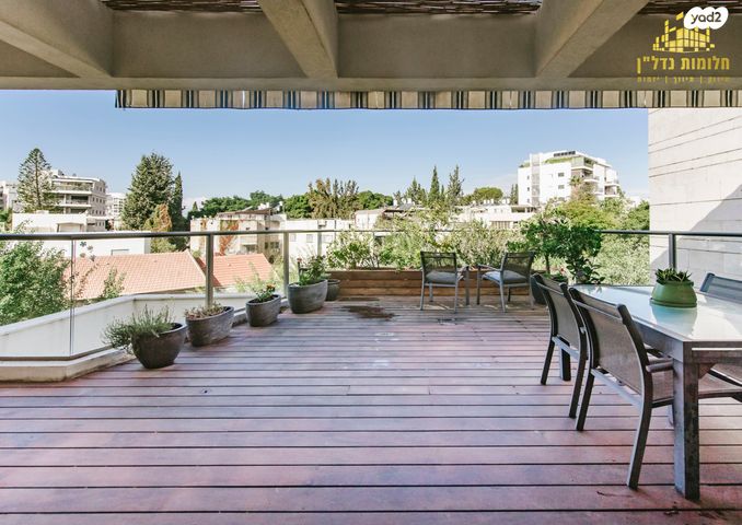 גג/ פנטהאוז, בן יהודה, מרכז, הרצליה