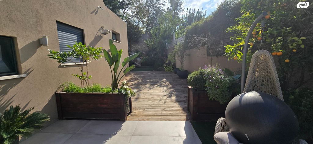 דו משפחתי, רעות, מודיעין מכבים רעות