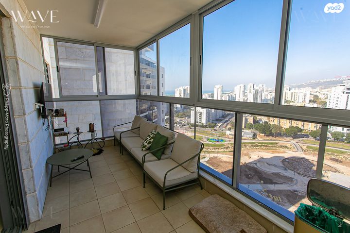 דירה, הגל, החותרים, טירת כרמל