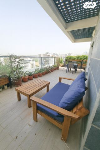 גג/ פנטהאוז, הרב זבולון גרז, רחובות הצעירה, רחובות