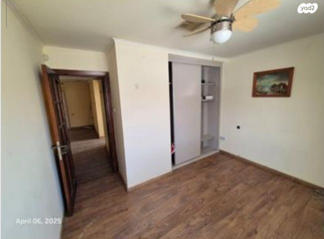 דו משפחתי, אופקים