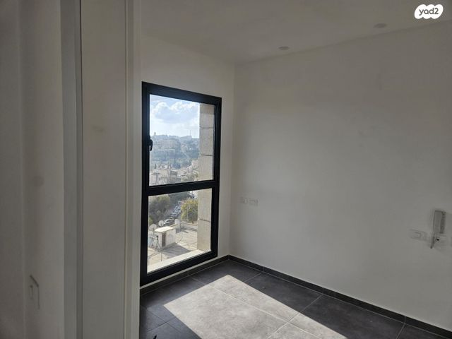 דירה, ארתור הנטקה, קרית היובל, ירושלים