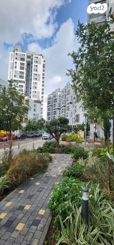 דירה, רועי קליין, קרית קריניצי, רמת גן