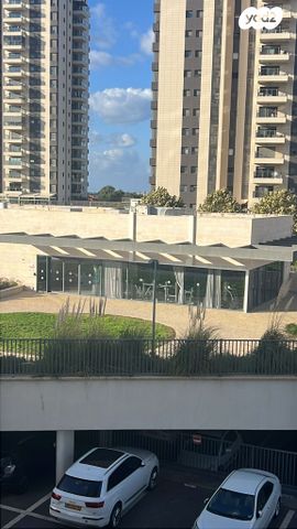 דירה, אור עקיבא