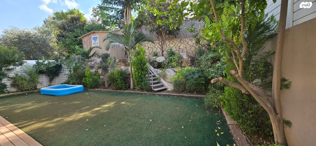 דו משפחתי, רעות, מודיעין מכבים רעות