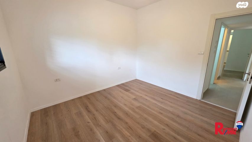 דירה, שדרות בר אילן 61, דרום מערב ותיק, בת ים