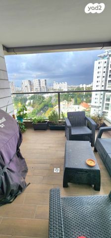 דירה, רועי קליין, קרית קריניצי, רמת גן