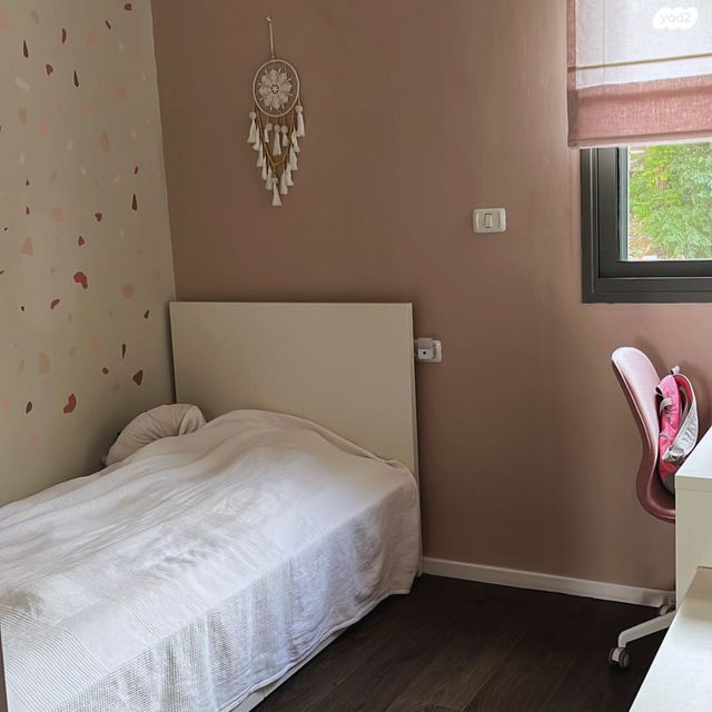 דירת גן, מעלות הבוצרים, מרכז הכרמל, חיפה