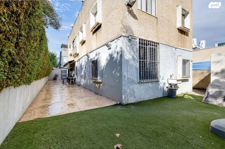 דירת גן, אבשלום 5, נאות יהודית ונווה ארזים, חולון