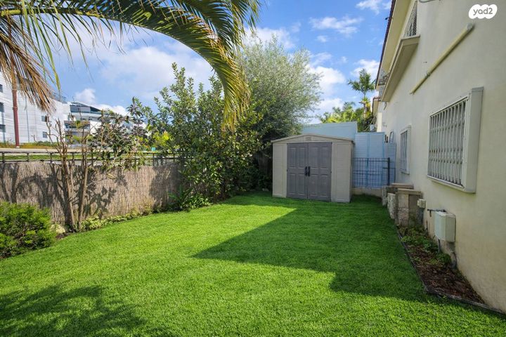 דו משפחתי, הבר 20, גן יבנה מערב, גן יבנה