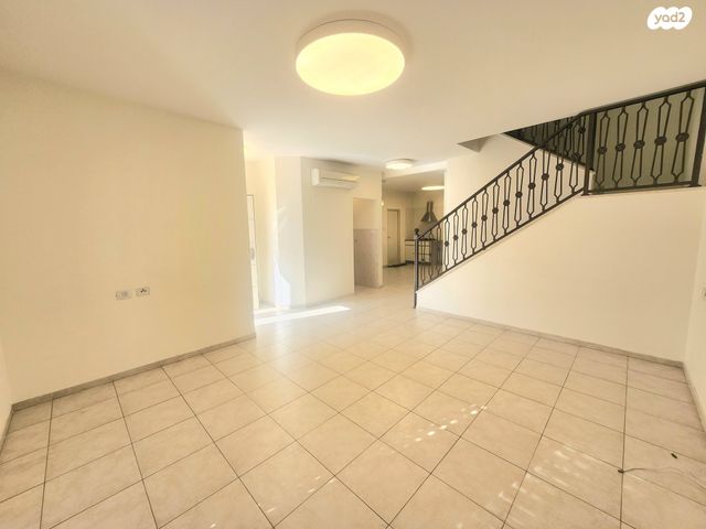 דו משפחתי, הבר 20, גן יבנה מערב, גן יבנה