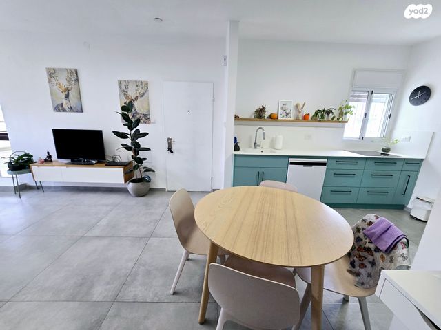 גג/ פנטהאוז, שער הגיא, רמת רבין, כרמיאל