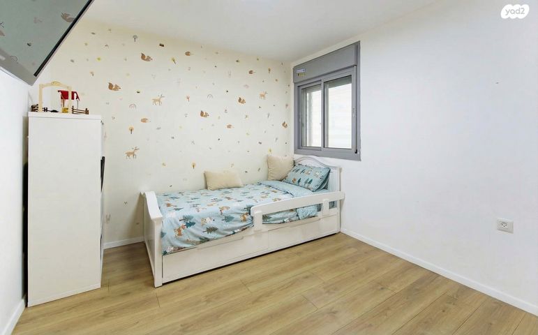 דירה, אליהו הנביא, פסגות אפק, ראש העין