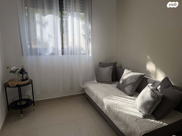 דירת גן, כפר יונה