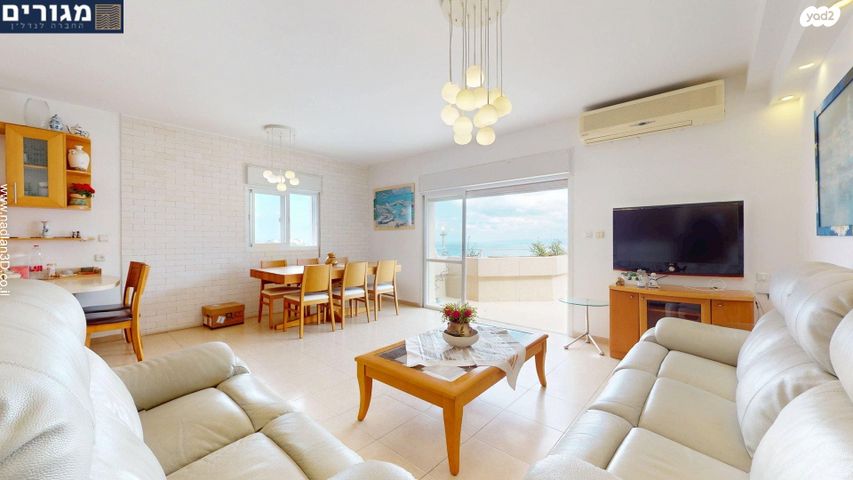 דירה, יקינטון, אחוזה, חיפה