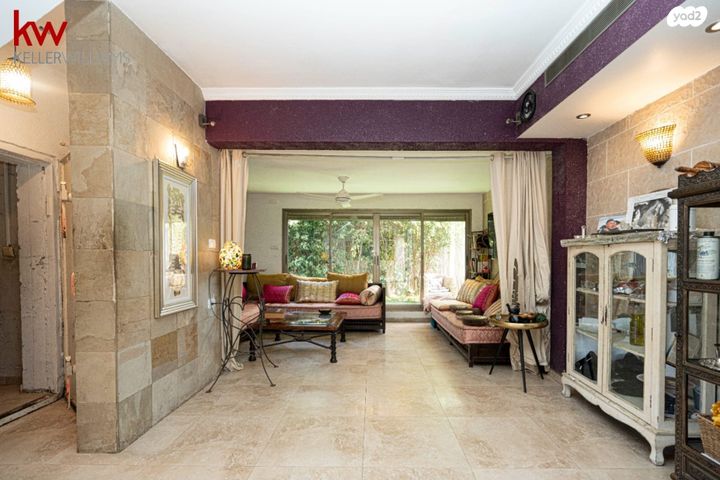 דו משפחתי, האצ"ל, רעננה