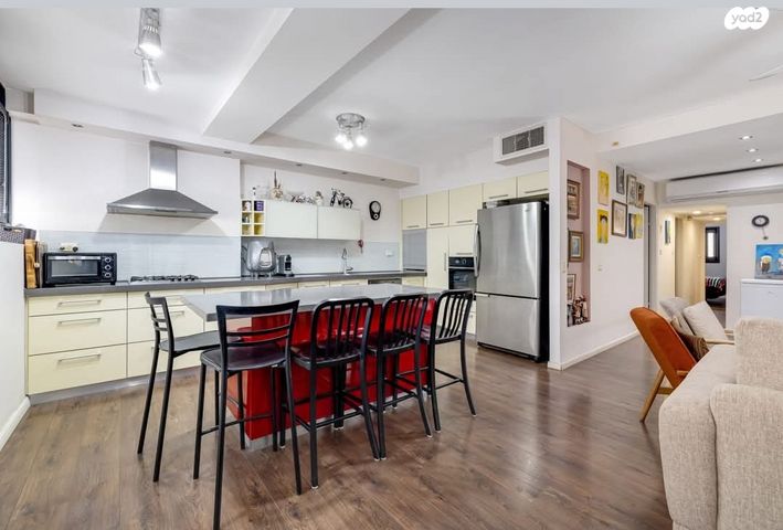 דירת גן, אבשלום 5, נאות יהודית ונווה ארזים, חולון