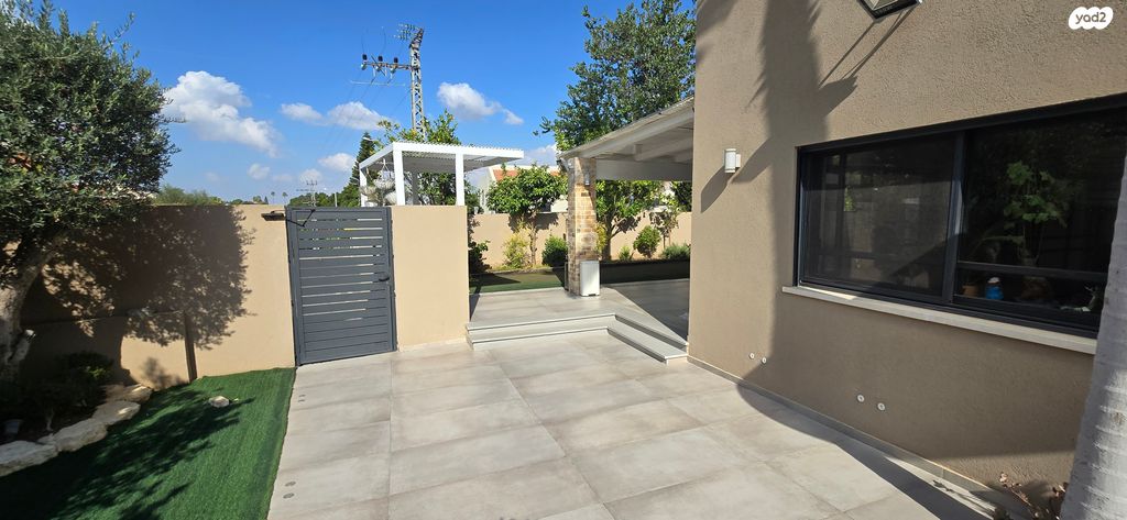 דו משפחתי, רעות, מודיעין מכבים רעות