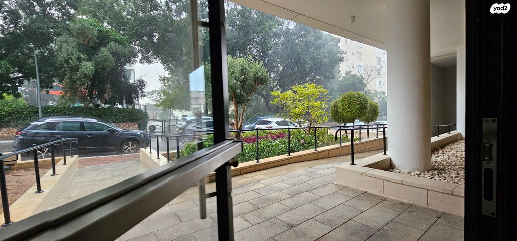 דירה, דבורה הנביאה, הדר, רמת השרון