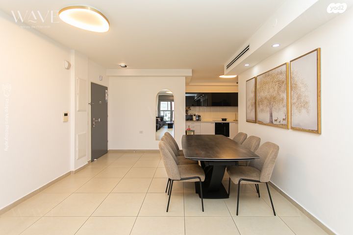 דירה, הגל, החותרים, טירת כרמל