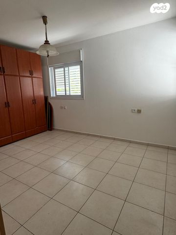 דירה, סנפיר, נווה חן, תל אביב יפו