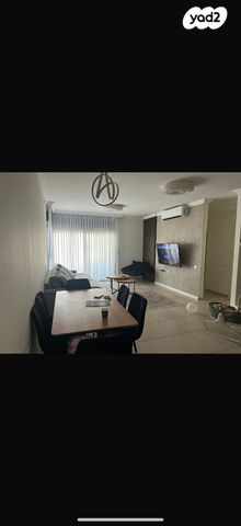 דירה, אור עקיבא