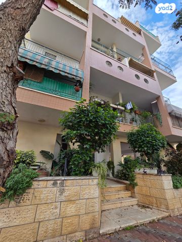 דירה, השופט ברנדייס, שיפר, פתח תקווה