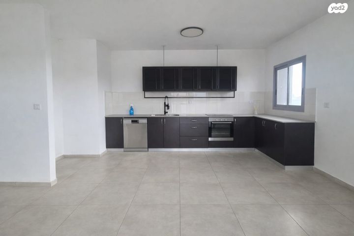 גג/ פנטהאוז, הארבל, פרדסיה, פרדסיה